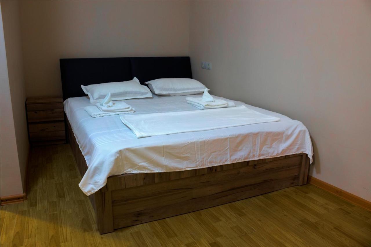 Hotel Tiflis Garden Eksteriør bilde