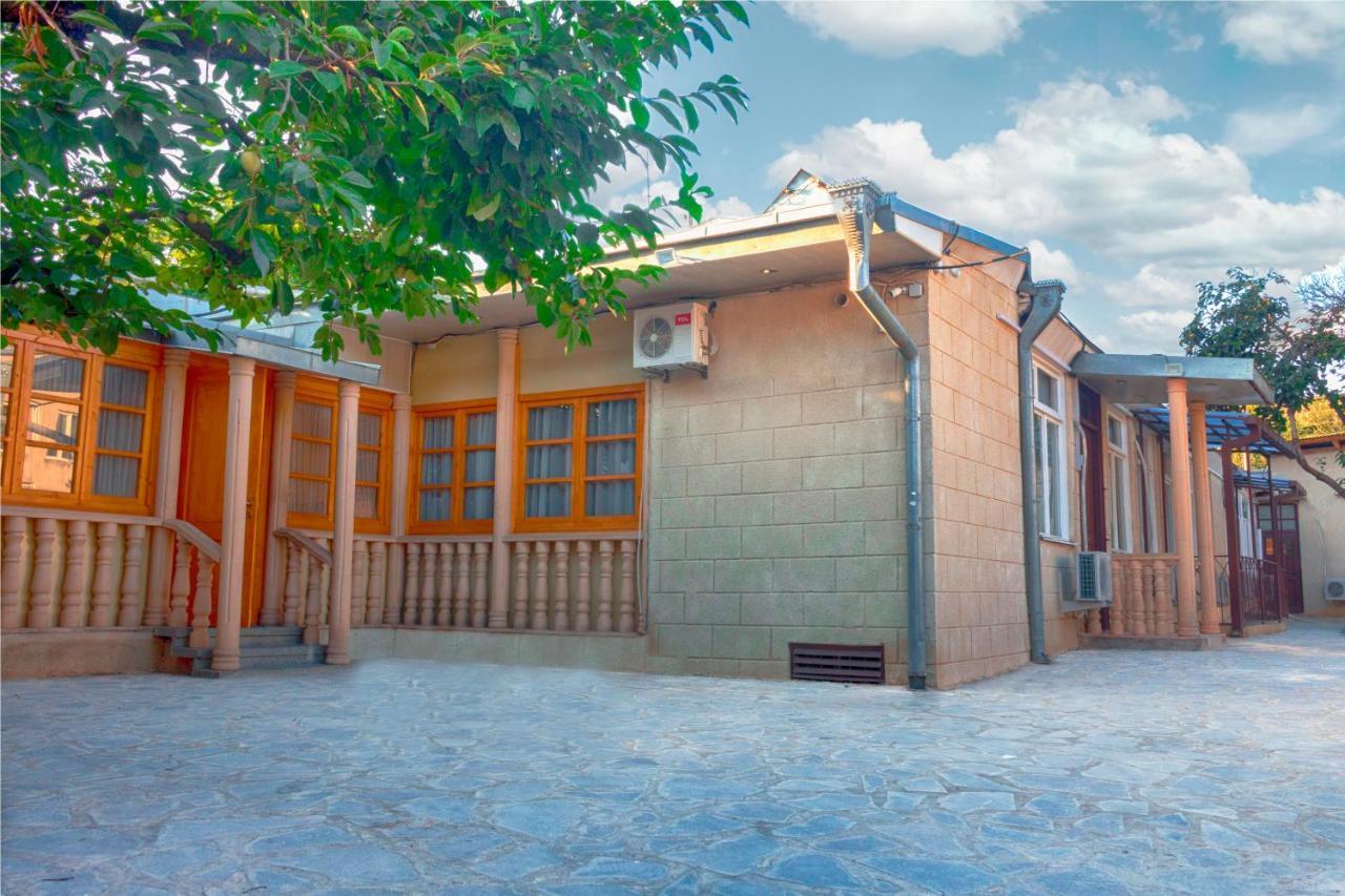 Hotel Tiflis Garden Eksteriør bilde
