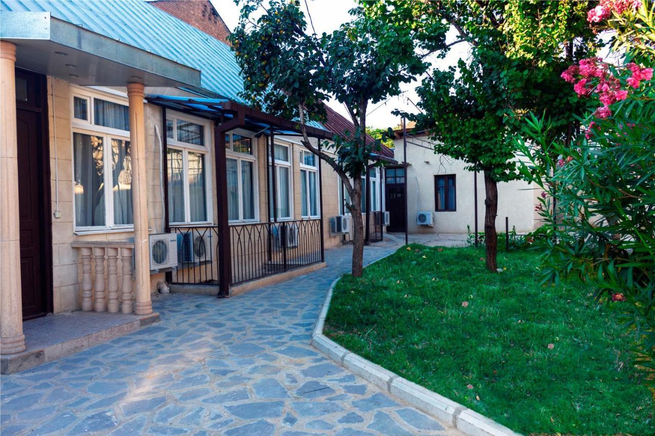 Hotel Tiflis Garden Eksteriør bilde