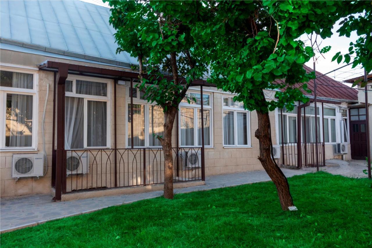 Hotel Tiflis Garden Eksteriør bilde